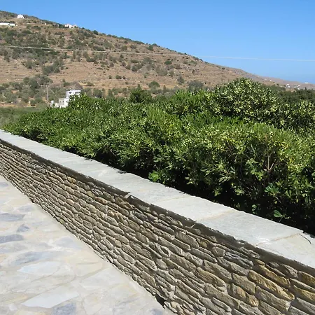 Casa vacanze House In The Grass Land. *